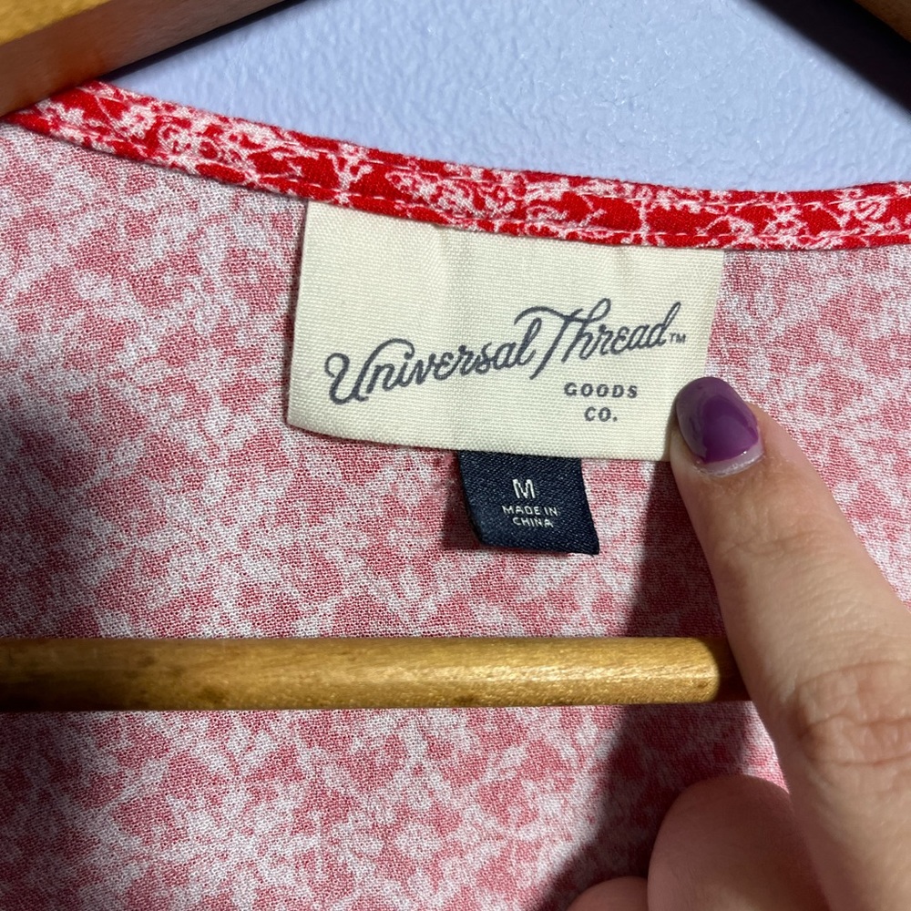 🦋Universal Thread blouse🦋 - Picture 4 of 4